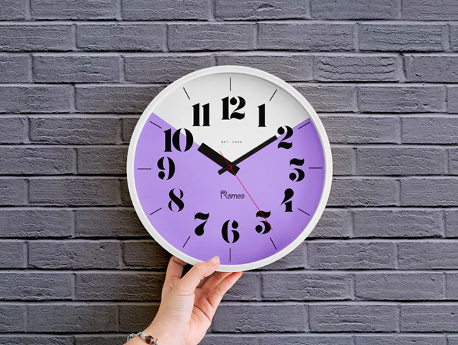 Free Wall Clock Mockup PSD