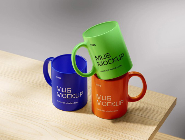 4 Free Realistic Mug Mockup PSD